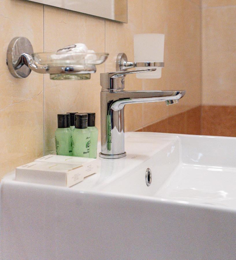 Per56 By Smart Cozy Suites - Right Next To The Metro - Parking - Available 24Hr Atenas Exterior foto